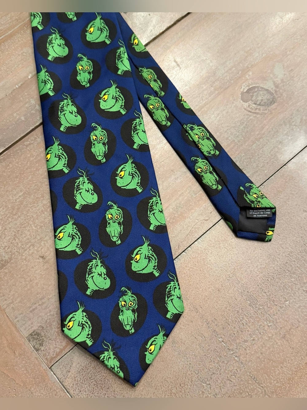 Dr. Seuss The Grinch Got A Wonderful, Awful Idea! Blue & Green Novelty Men's Tie
